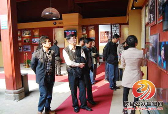 省政协提案委员会主任王剑平一行参观攸县博物馆