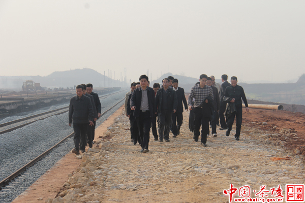 彭新军视察衡茶吉铁路茶陵段建设工地