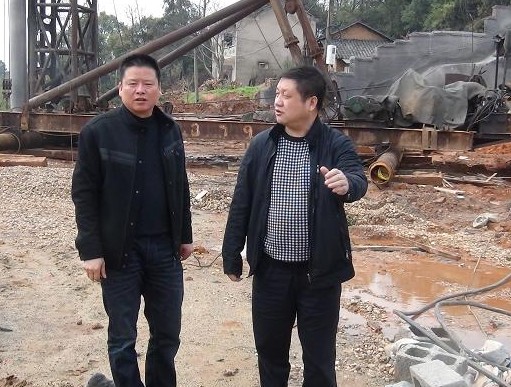 副区长曹运社视察白关中学工程建设项目