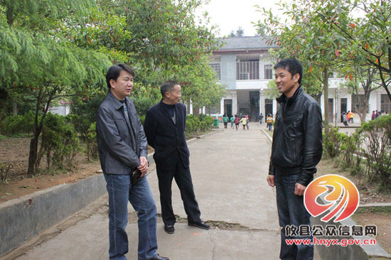结队共建：县人民医院情系大同桥土楼村