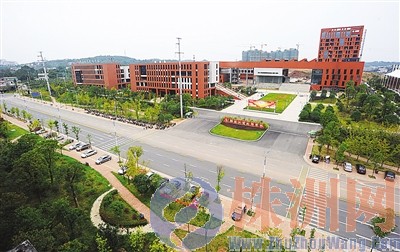 云龙项目建设跑在最前 职教城年内两所学校开学