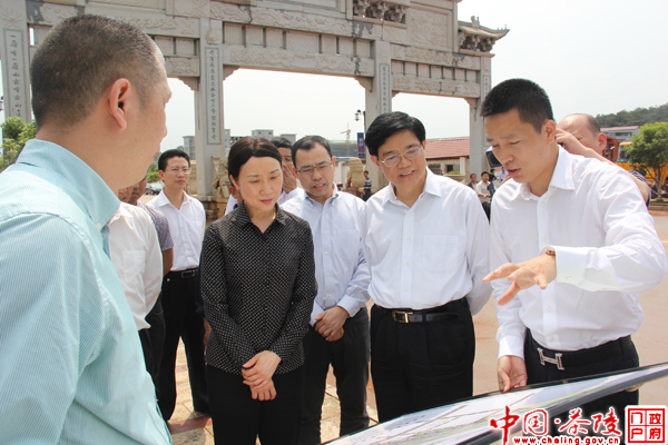 李微微在茶陵调研企业当前发展情况