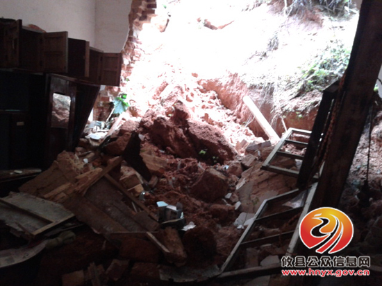 槚山乡积极应对强暴雨冰雹自然灾害天气