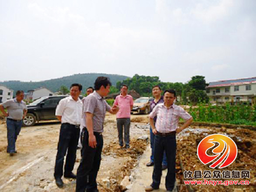 文斌到鸾山镇检查指导道路交通工作
