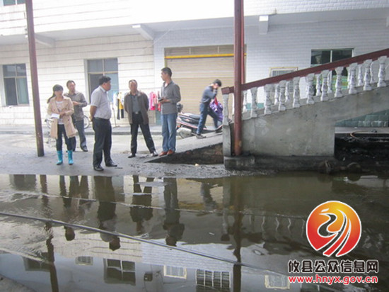 煤矿遭暴雨袭击 黄丰桥镇积极面对