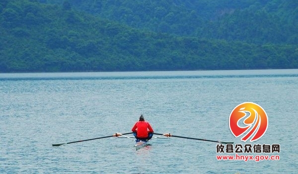 攸县三中皮划艇劈波斩浪酒仙湖