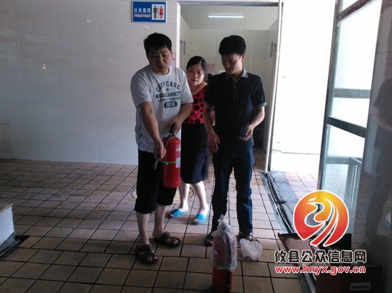 市场消防安全自查自纠——黄丰桥镇安全生产大检查活动纪实（2）