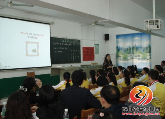 攸县教育局教研员到湖南坳中学进行课堂教学调研