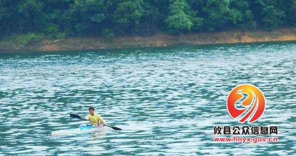 攸县三中皮划艇劈波斩浪酒仙湖