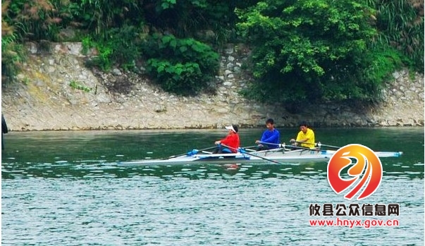 攸县三中皮划艇劈波斩浪酒仙湖