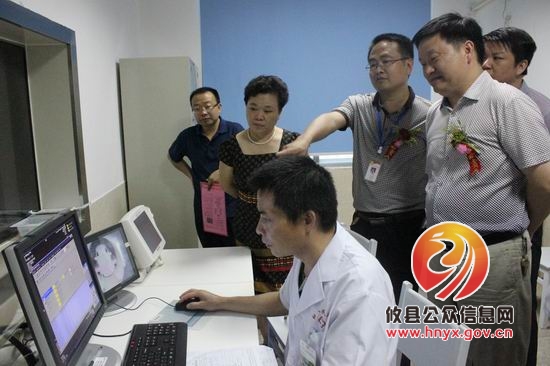 “绿色磁共振”在县人民医院投入使用