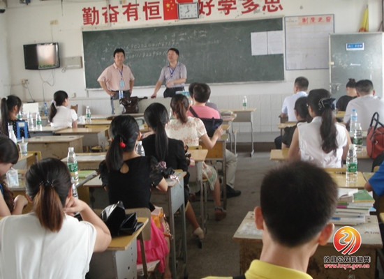 攸县教育局公开引进高中和职业中专教师进行面试