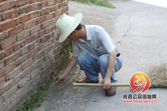 攸县旅游局积极开展“在职党员进社区、带头服务当先锋”活动