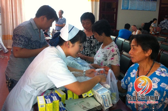 县人民医院在职党员走进社区开展健康知识讲座