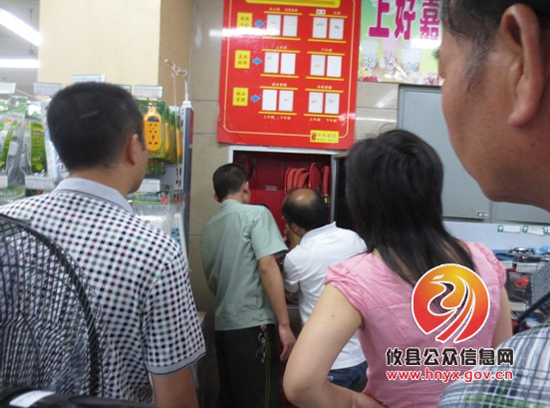 县商务局联合县消防大队开展安全生产、消防安全工作大检查