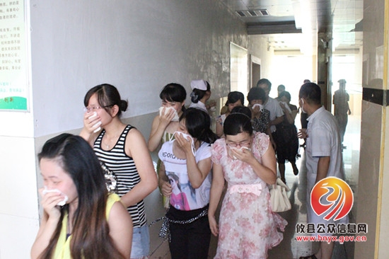 县人民医院开展消防应急疏散演练