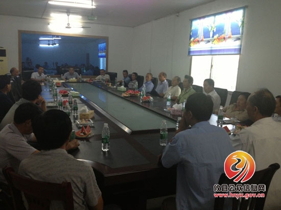 酒埠江镇召开“八一”座谈会