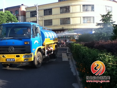 攸县市政园林管理处积极抗旱保绿化