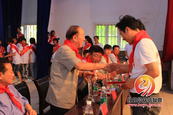 丫江桥镇成立教育发展基金会 致力教育强镇