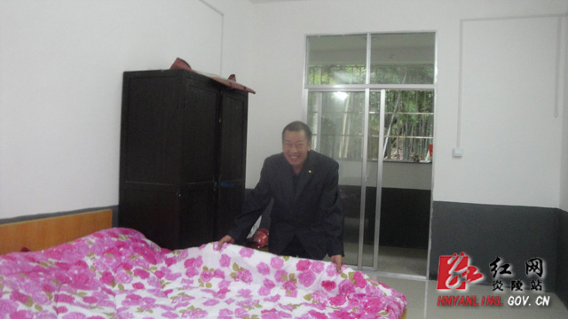 鲁坑小学教师住进了崭新的周转房