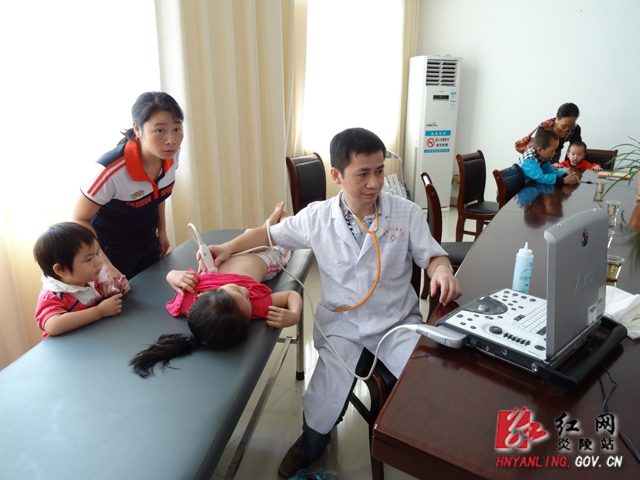 省儿童医院专家来炎开展筛查先心病患儿义诊活动