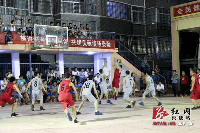 我县举办“金天地”杯庆国庆篮球赛