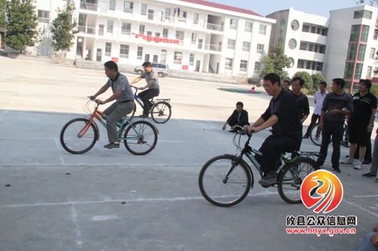 槚山乡中小学教职工趣味运动会纪实