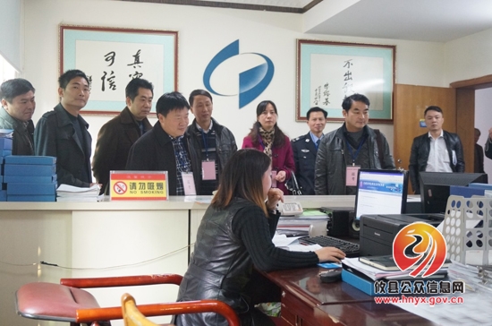攸县开展无纸化学法用法统一考试