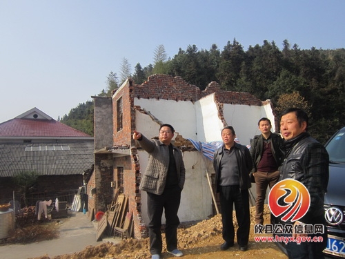 尹诺昂一行到黄丰桥镇督查指导工作