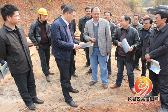 湖南省水利厅厅长詹晓安到槚山乡指导水利建设工作