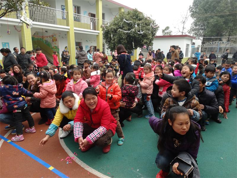 让爱蔓延，让留守幼儿和家长们“热”起来