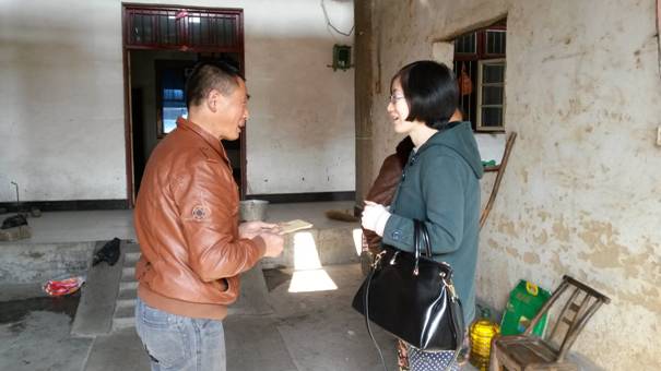 团区委：我与群众交朋友 关爱农民工子女