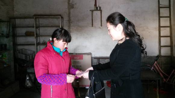 团区委：我与群众交朋友 关爱农民工子女
