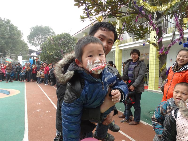 让爱蔓延，让留守幼儿和家长们“热”起来