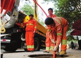 市政工人进社区