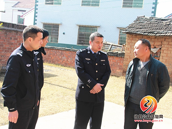 攸县交警大队走访慰问特困驾驶员