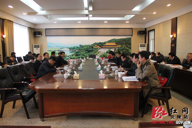 【两会快线】县政协八届三次会议举行联组讨论