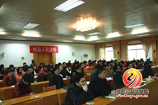 坚持党的群众路线 做亲民为民的干部