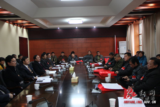 【两会快线】刘正平参加第一代表团分组讨论