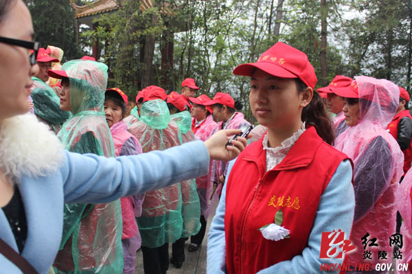 缅怀革命先烈 弘扬民族精神