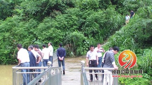 黄丰桥镇组织部分人大代表开展视察活动