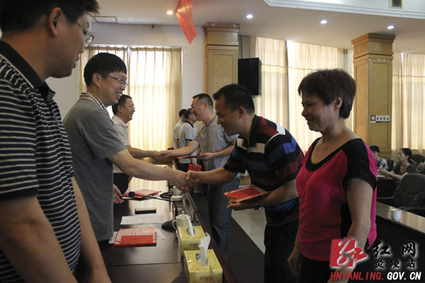 炎陵县召开在职党员进社区工作部署会