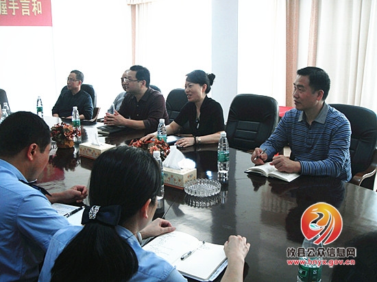 市公安局副局长凌娅来攸县联星街道检查指导禁毒工作