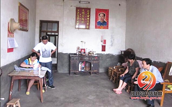 总工会迈过“最后一公里”走进百户职工家