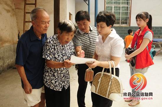 攸县图书馆关爱留守儿童捐赠350册图书