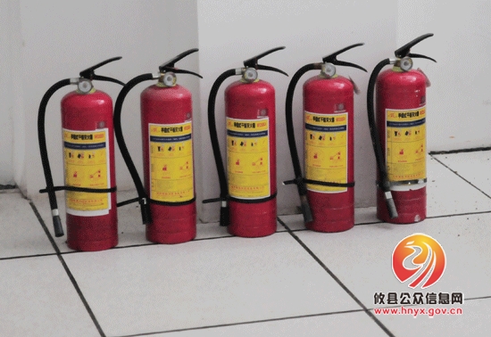 省消防总队总工程师张虎南来攸县检查指导消防安全工作