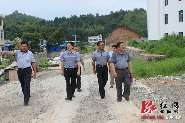 加强新型工业化建设 推动产业转型升级