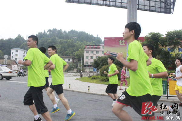 我县启动2014年“全民健身月”活动