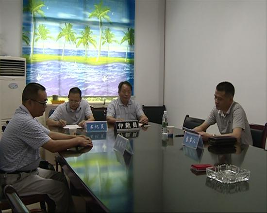 县交通事故调解中心“一站式”服务便捷高效