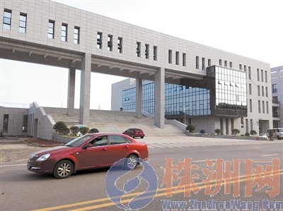 市人力资源市场升级“乔迁”云龙 300余大企业联手招聘送“贺礼”